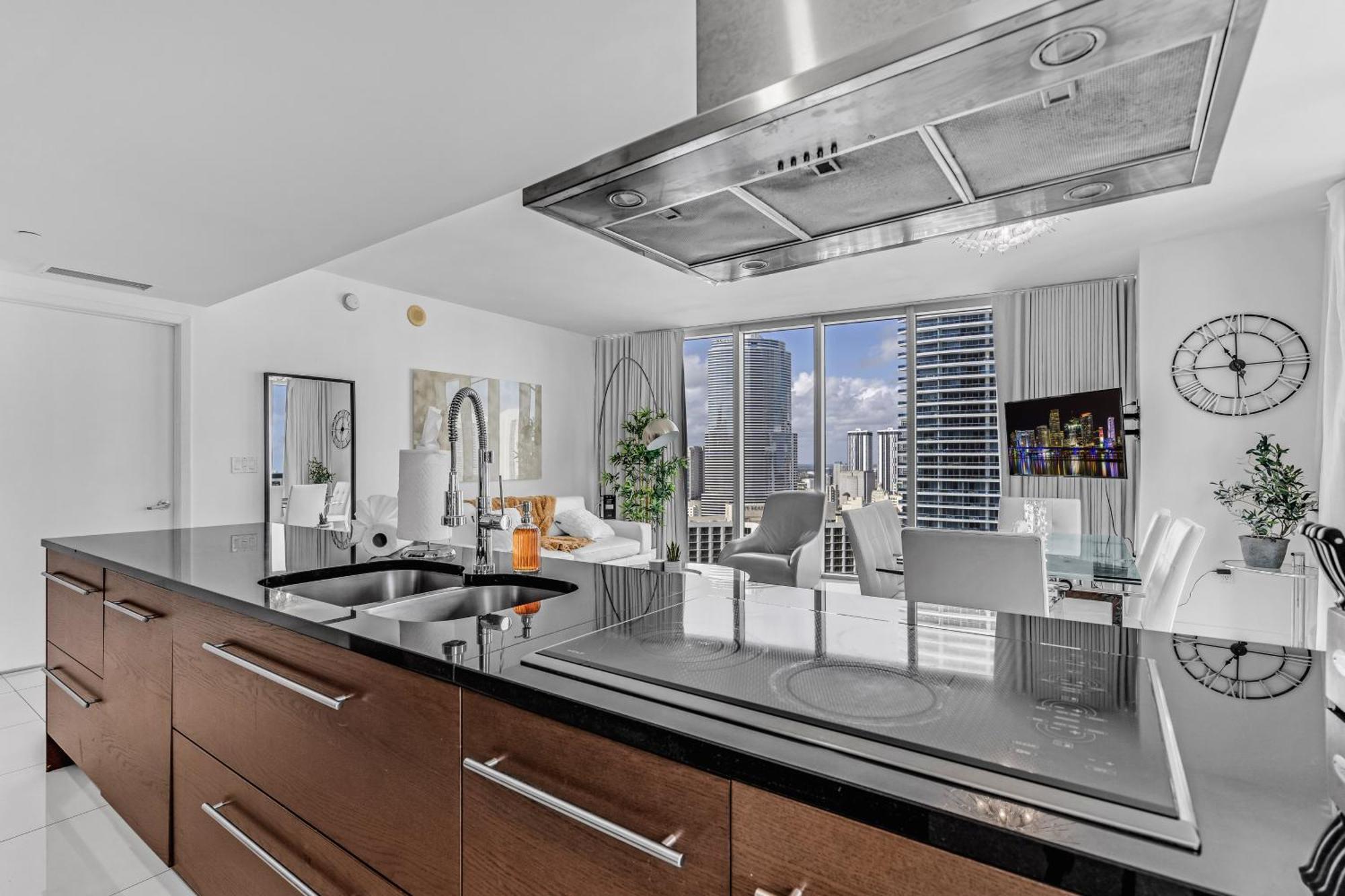 מיאמי Luxurious Condo At Icon With Views מראה חיצוני תמונה