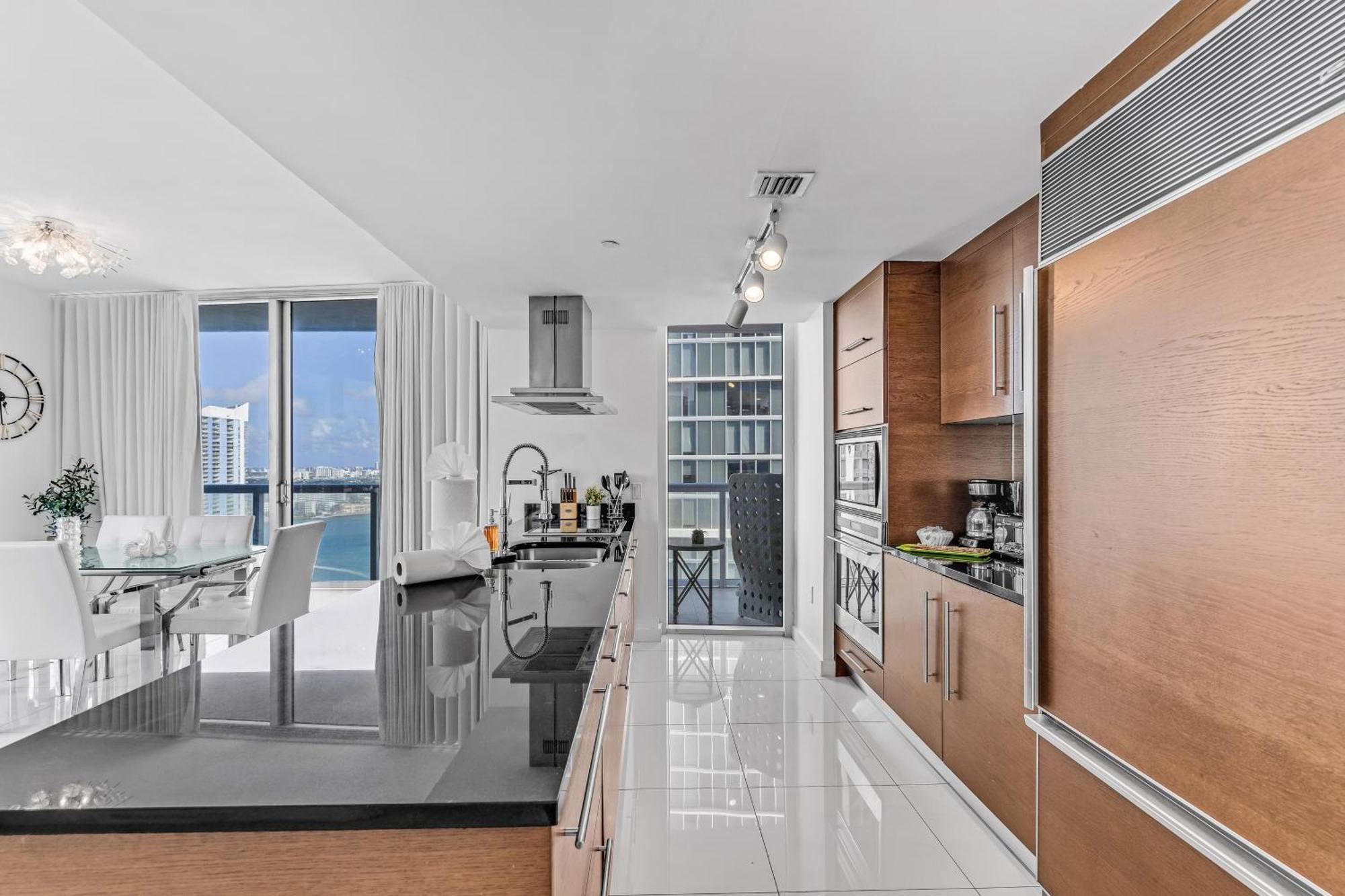 מיאמי Luxurious Condo At Icon With Views מראה חיצוני תמונה